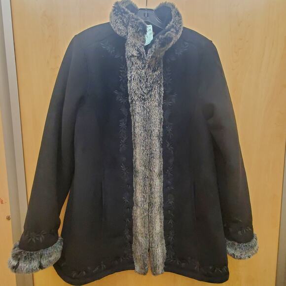 LLBean Warm  Black Faux Suede Embroidered Coat‎ Women's Size M - Picture 6 of 11